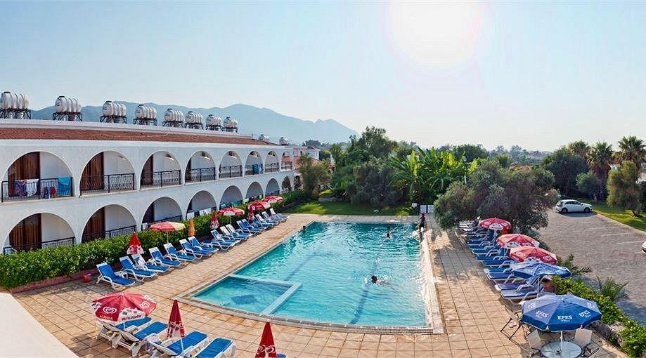 Bare Hill Holiday Village Elea Экстерьер фото