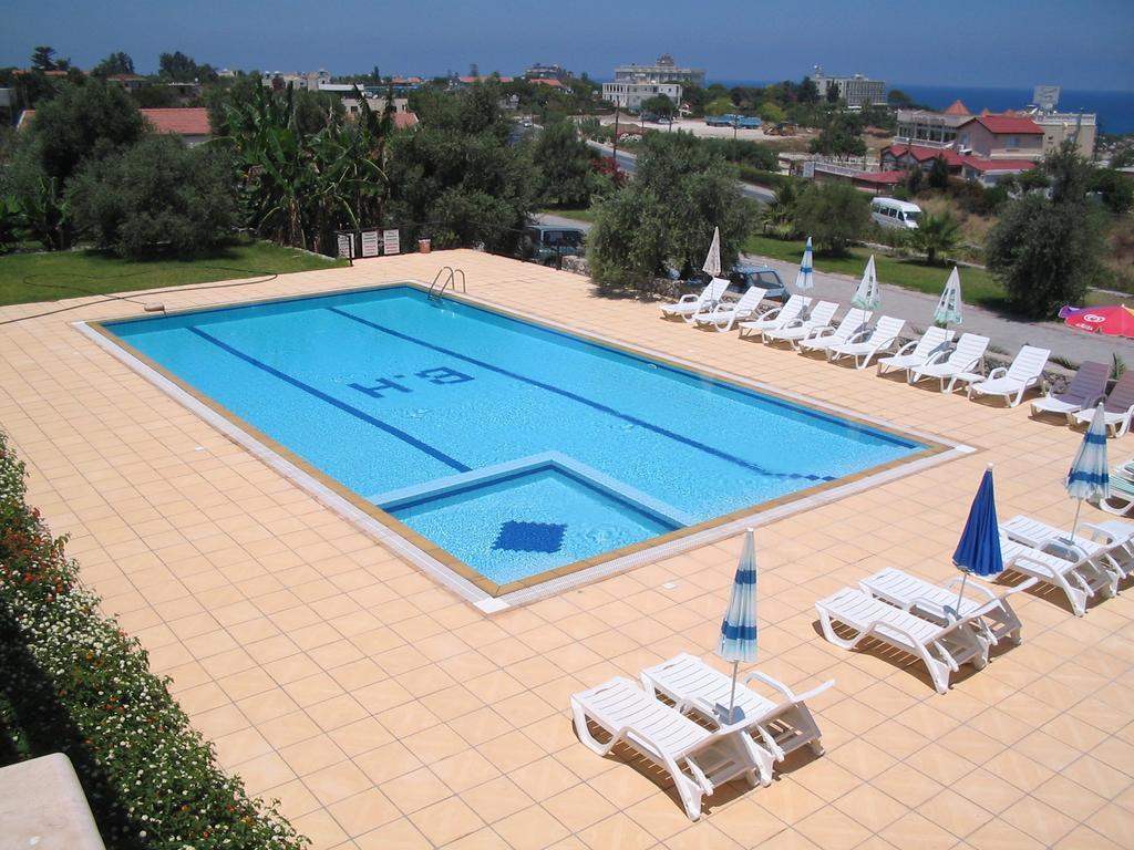 Bare Hill Holiday Village Elea Экстерьер фото
